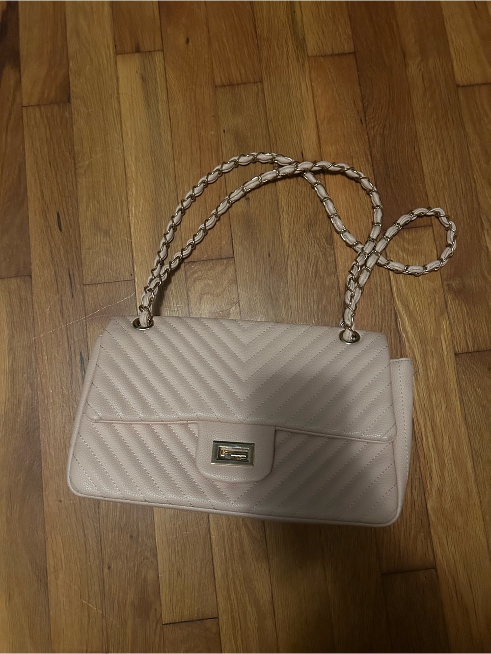 Quilted Leather Shoulder Bag in Pale Pink